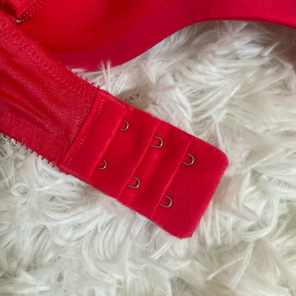 Red with lace push up demi bra - Picture 5 of 6